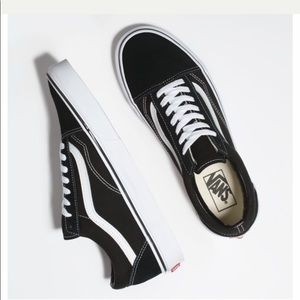 VANS old skool black suade size  7.5